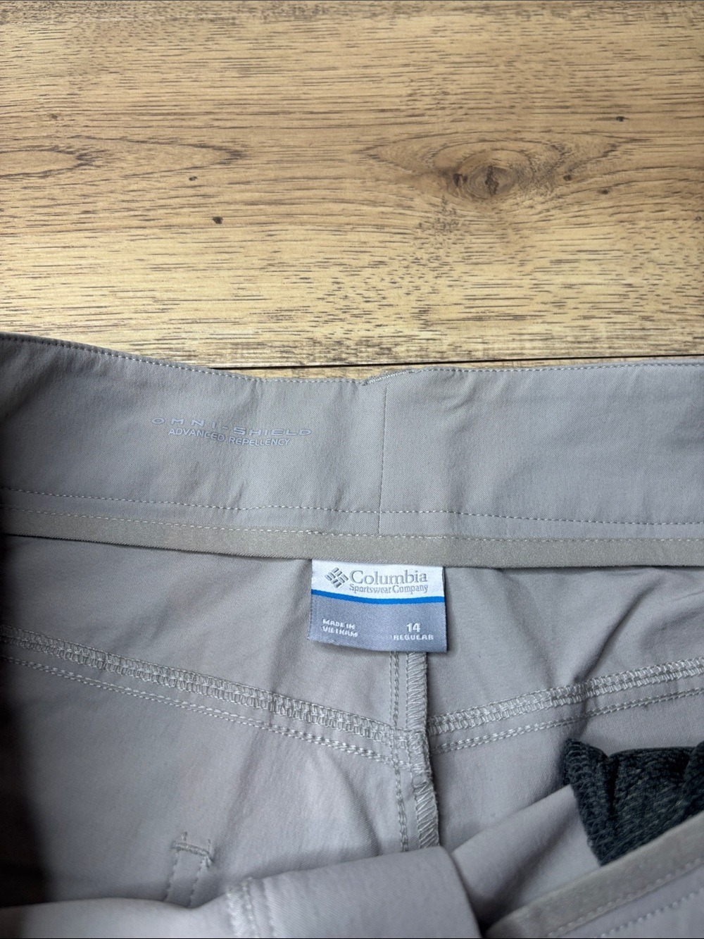 Women’s Columbia Mumbai Mover III Pants Omni Shade 30 Size 14 NWT - Picture 3 of 8